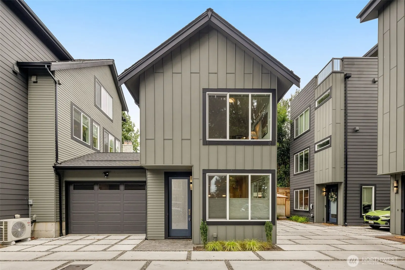 337 N 105th Street A, Seattle: photo 9 of 10