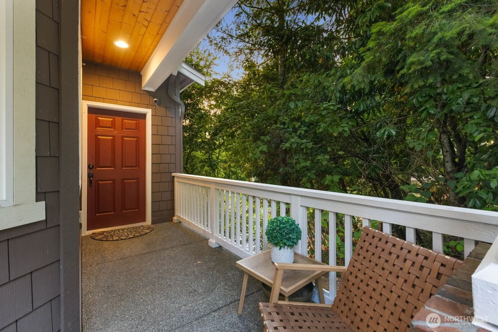 14008 SE 21st Place, Bellevue: photo 3 of 40
