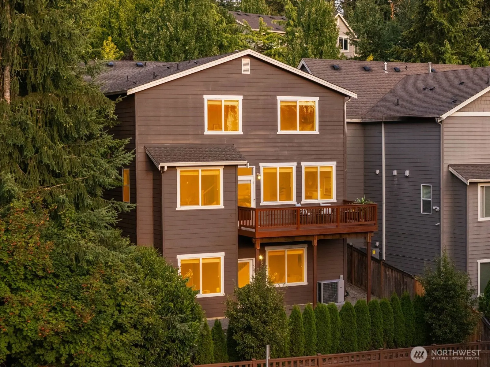 14008 SE 21st Place, Bellevue: photo 7 of 40