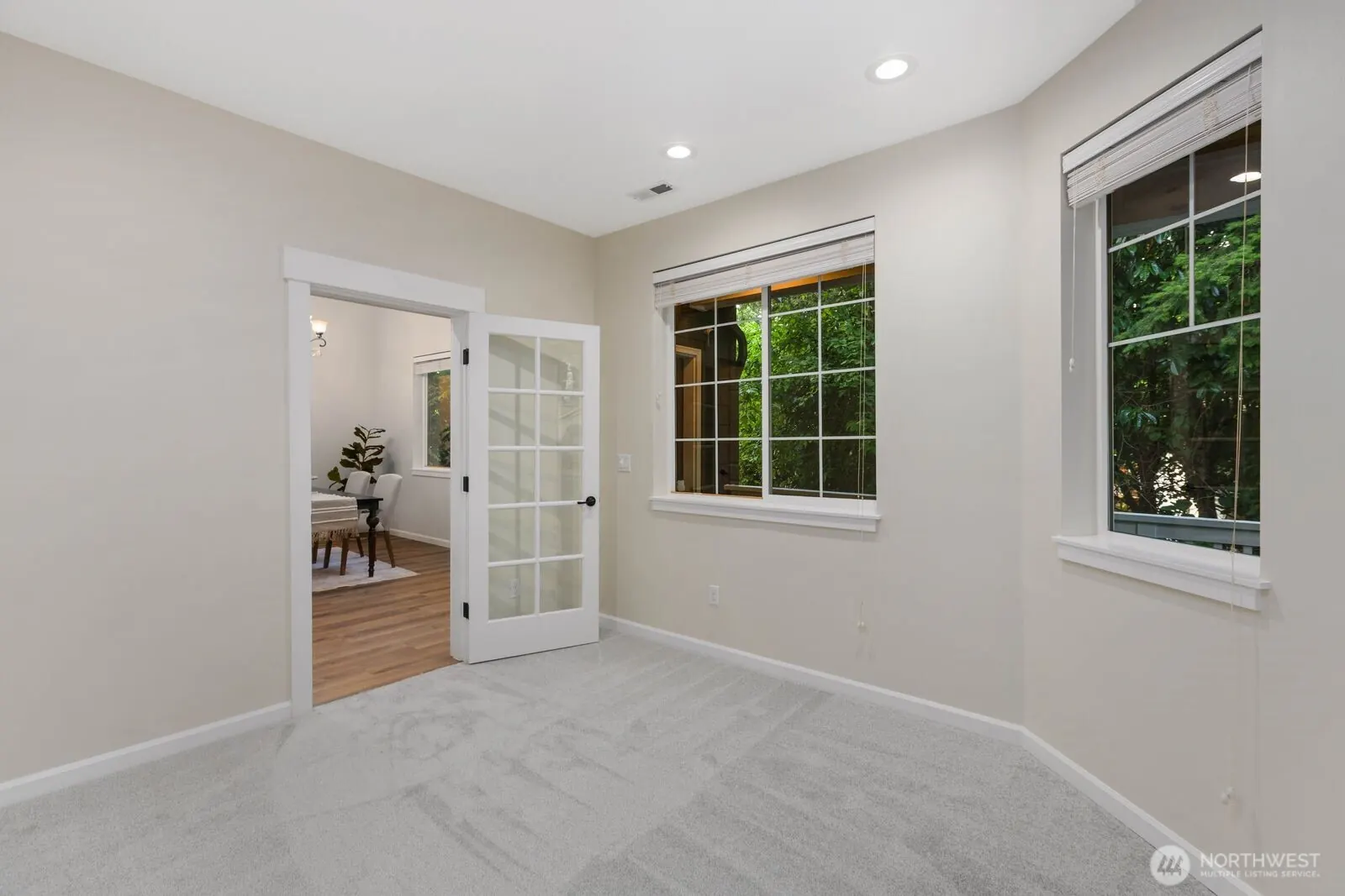 14008 SE 21st Place, Bellevue: photo 10 of 40