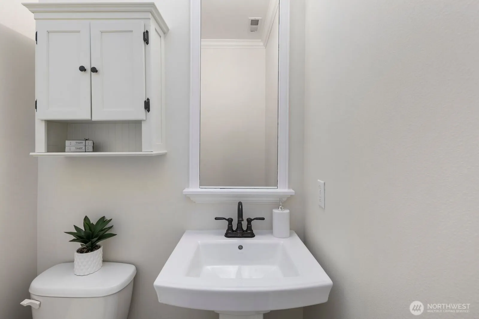14008 SE 21st Place, Bellevue: photo 11 of 40