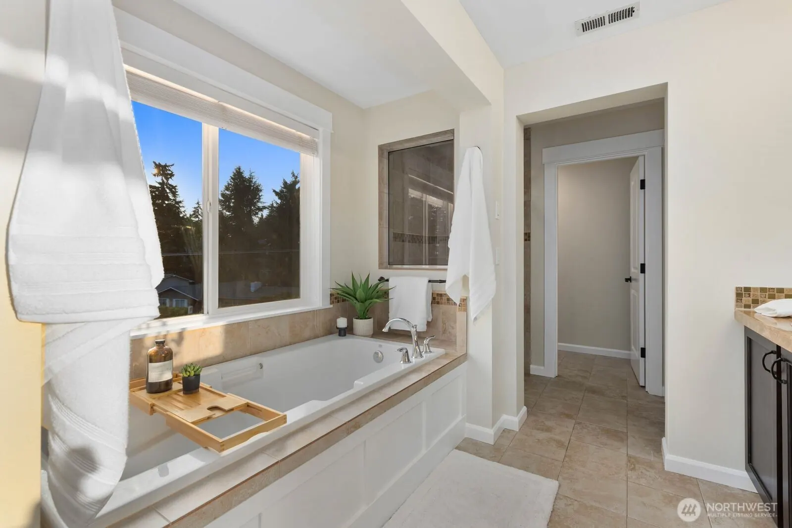 14008 SE 21st Place, Bellevue: photo 20 of 40
