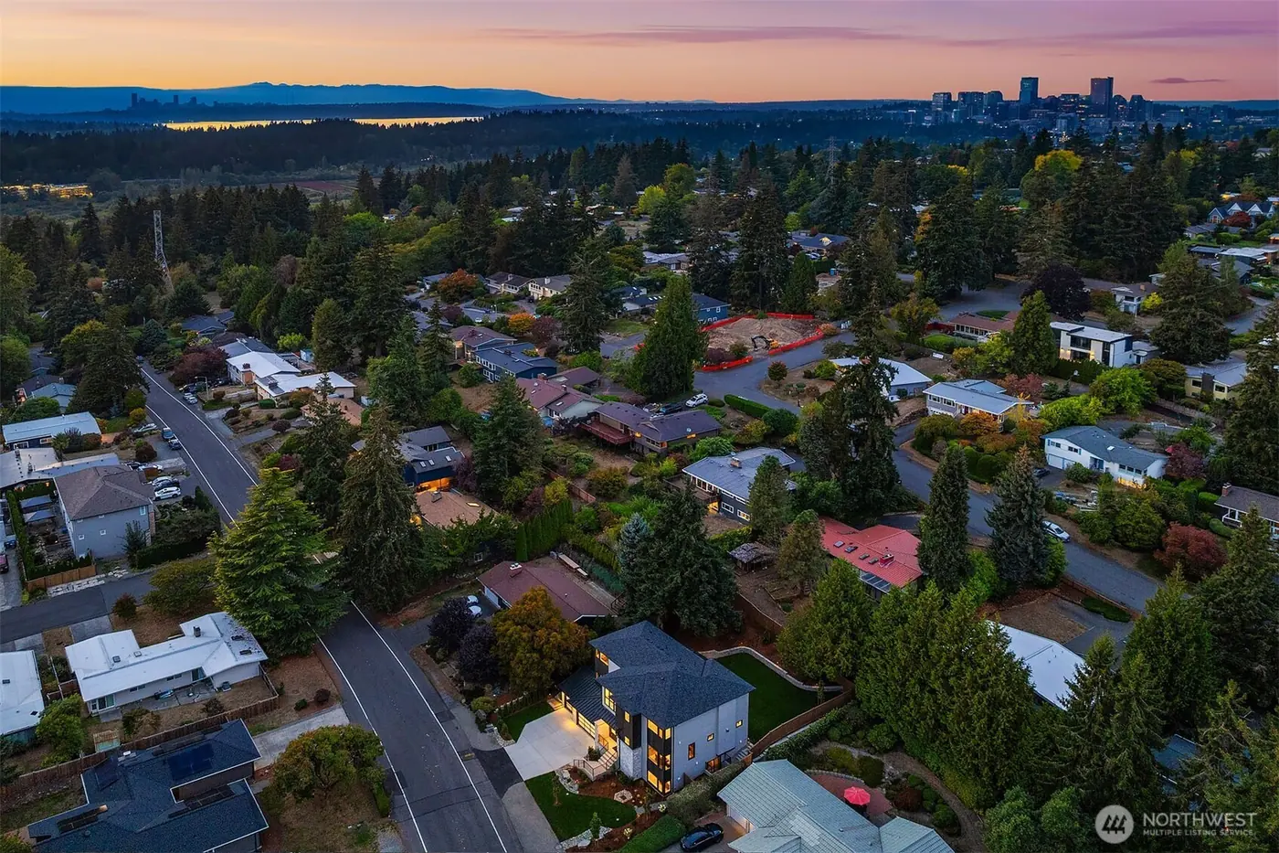 12622 SE 27th Street, Bellevue: photo 1 of 8