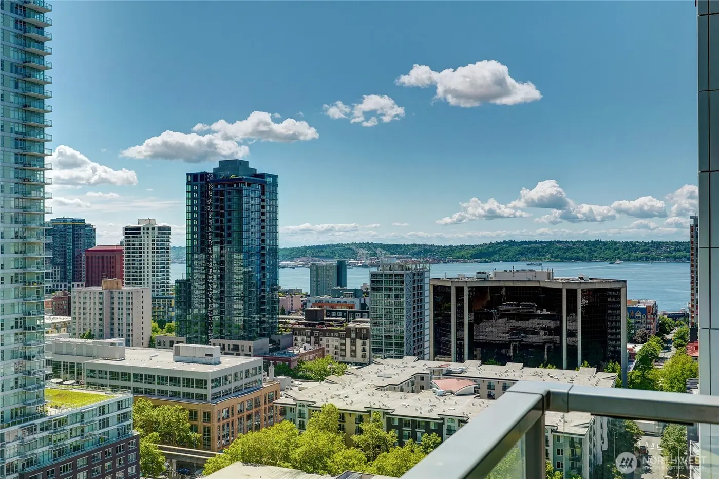820 Blanchard Street 1209, Seattle: photo 5 of 8