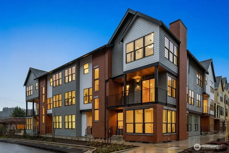 2117 NW Far Country Lane, Issaquah
