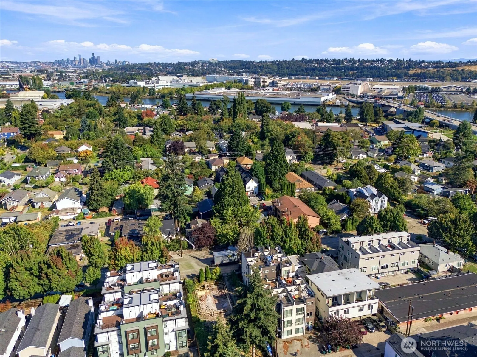 1039 S Cloverdale Street A, Seattle: photo 10 of 17